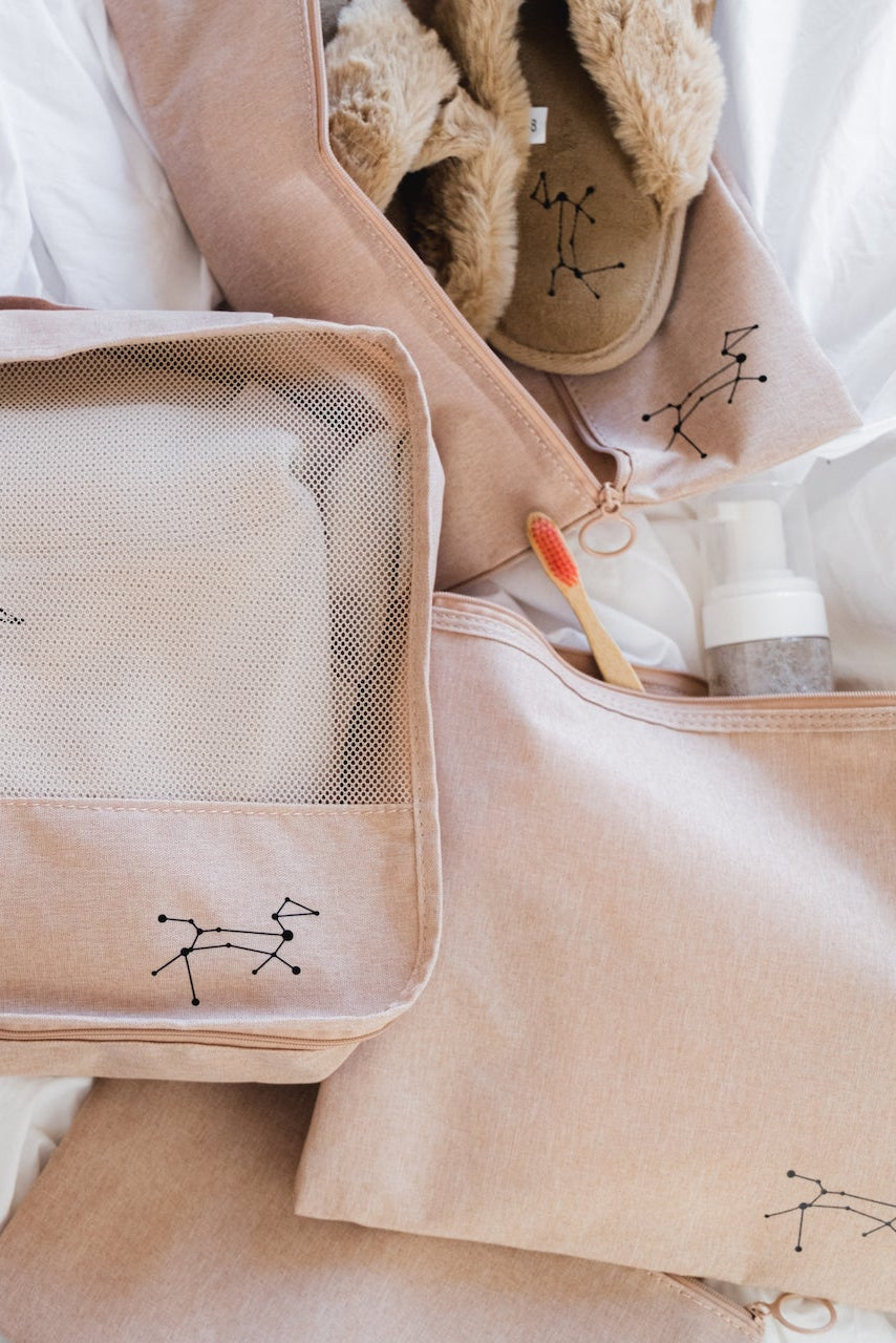 The Mama Bag Weekender + Free Packing Cubes